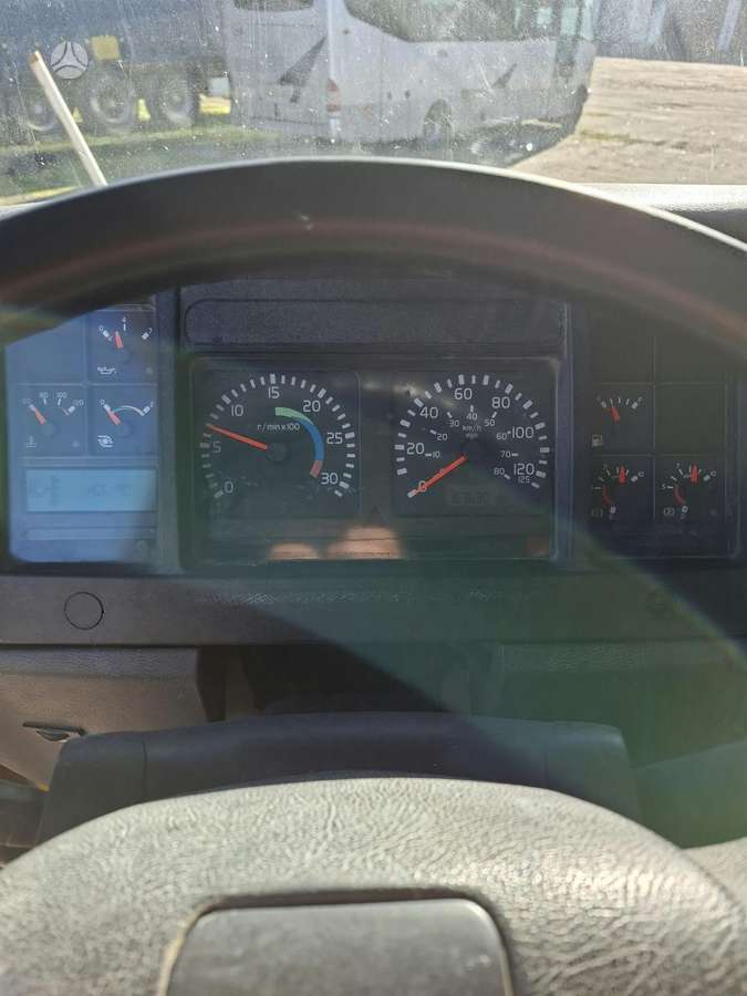 Volvo Fl, ar krānu