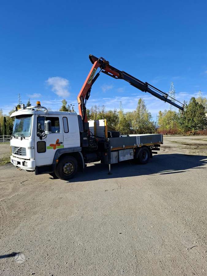 Volvo Fl, su kranu