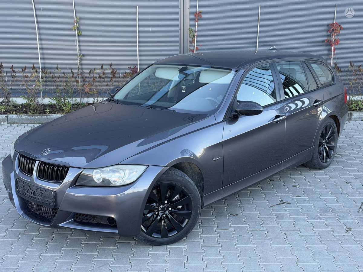 BMW 320 2007 — вигляд ззаду