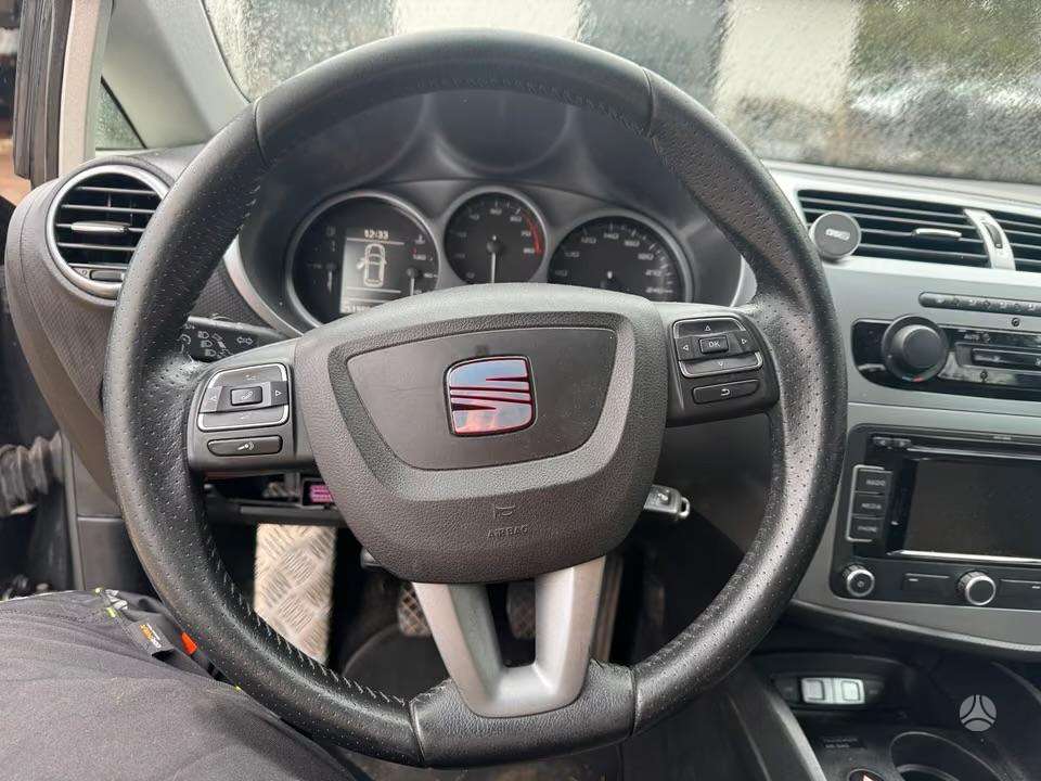 Seat Leon, Dalimis‼️caxa lhy