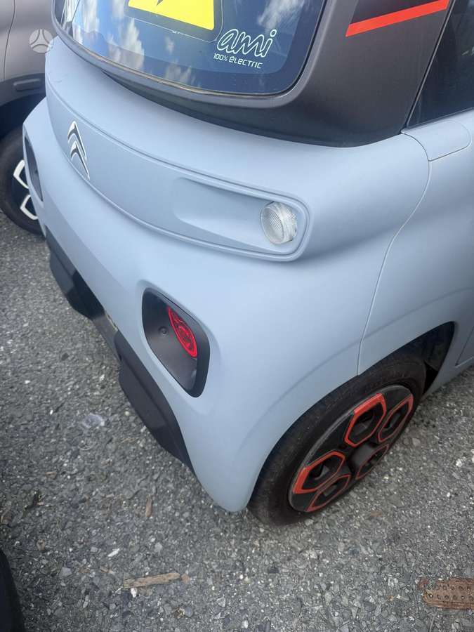 Citroen Ami, Седан
