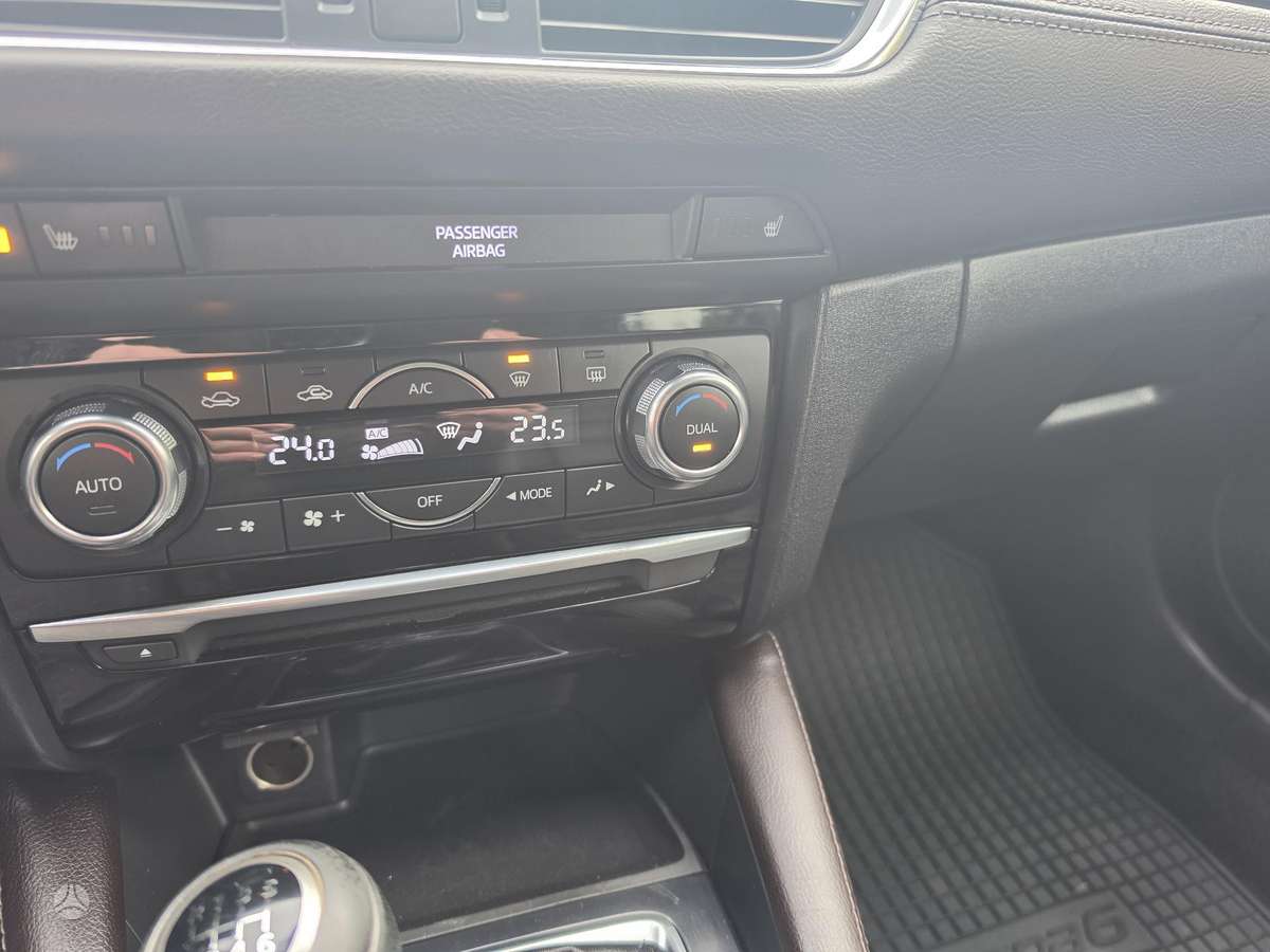 Mazda 6, 2.2 l., universalas