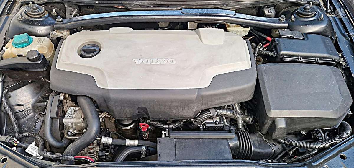 Volvo XC70, 2.4 l., wagon