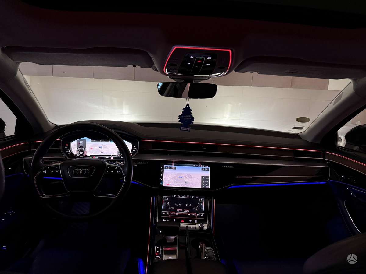 Audi A8, 3.0 l., Седан