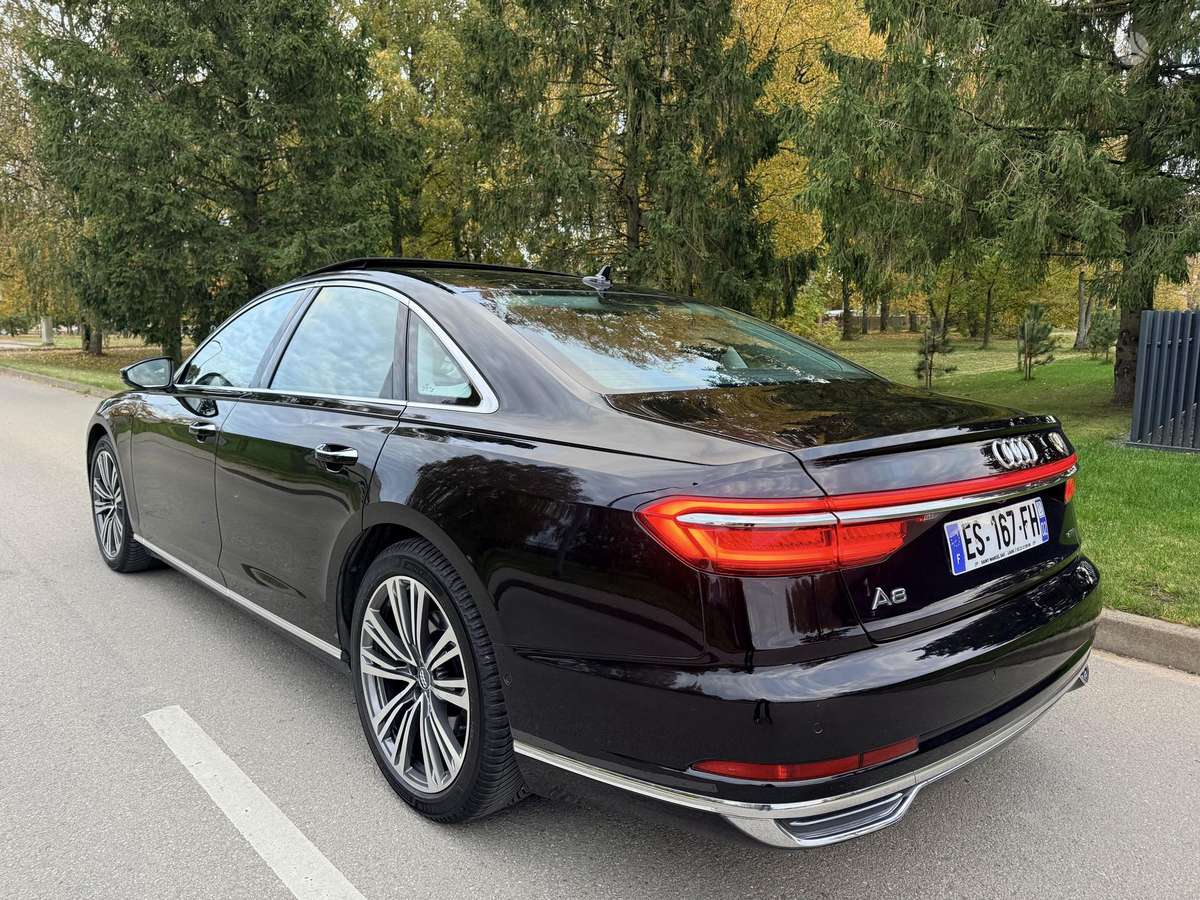 Audi A8, 3.0 l., Седан