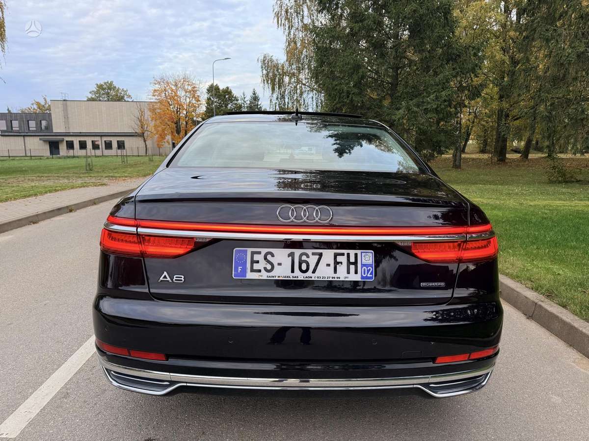 Audi A8, 3.0 l., Седан
