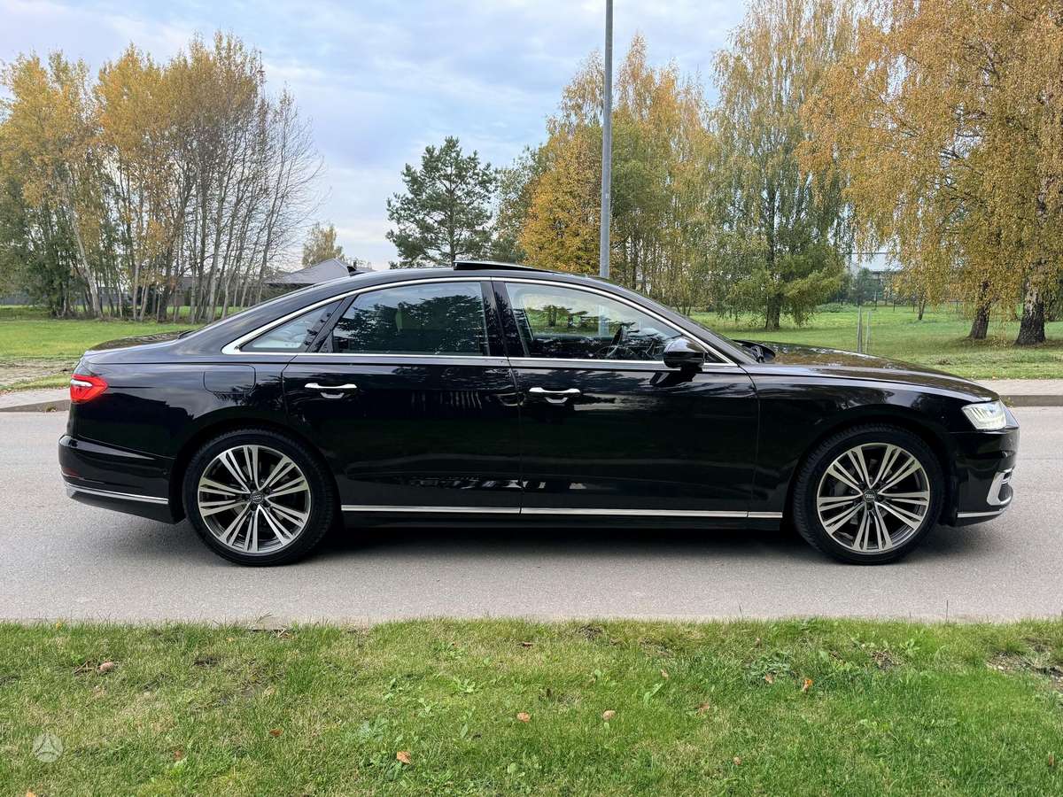 Audi A8, 3.0 l., Седан