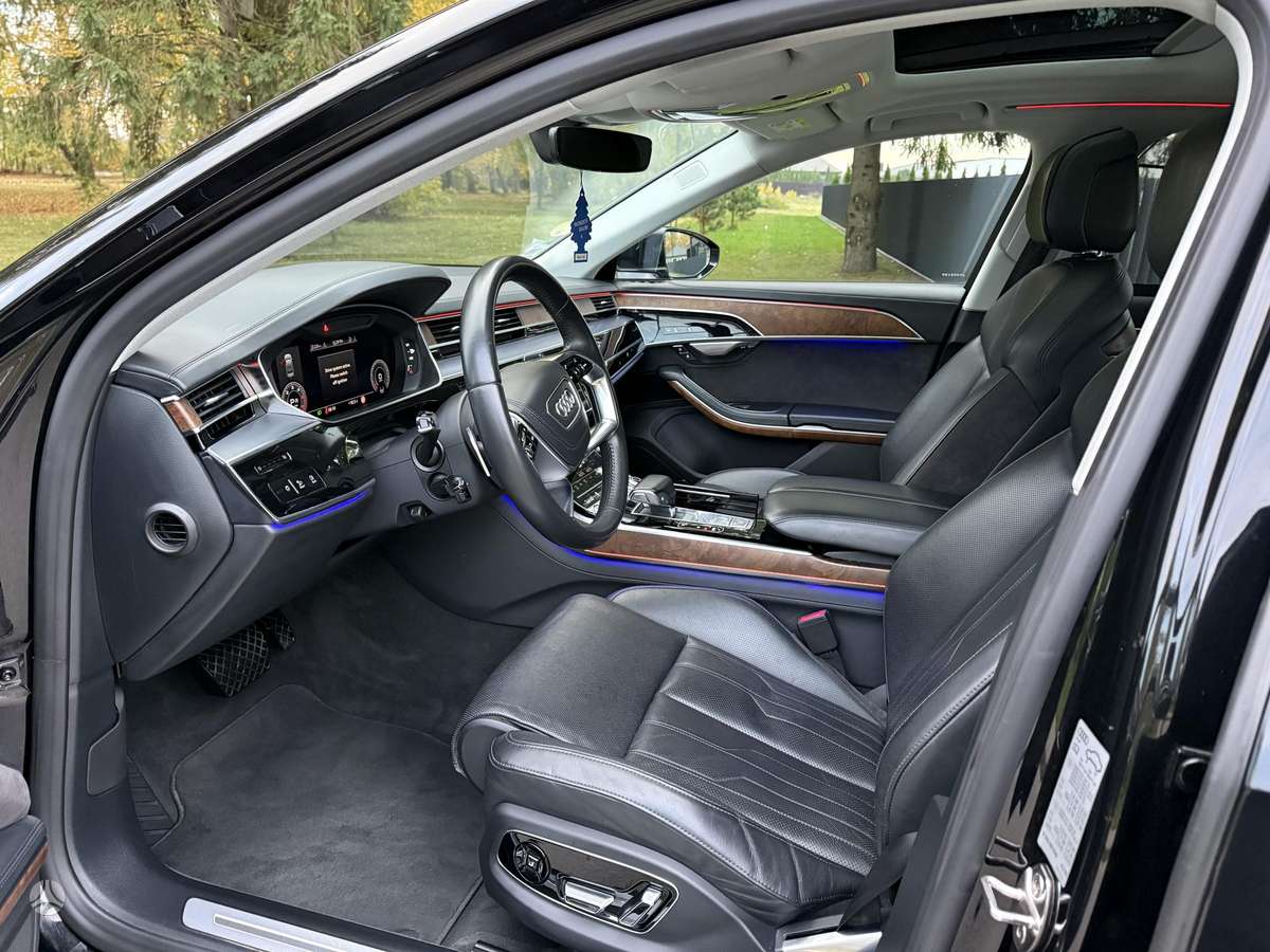 Audi A8, 3.0 l., Седан