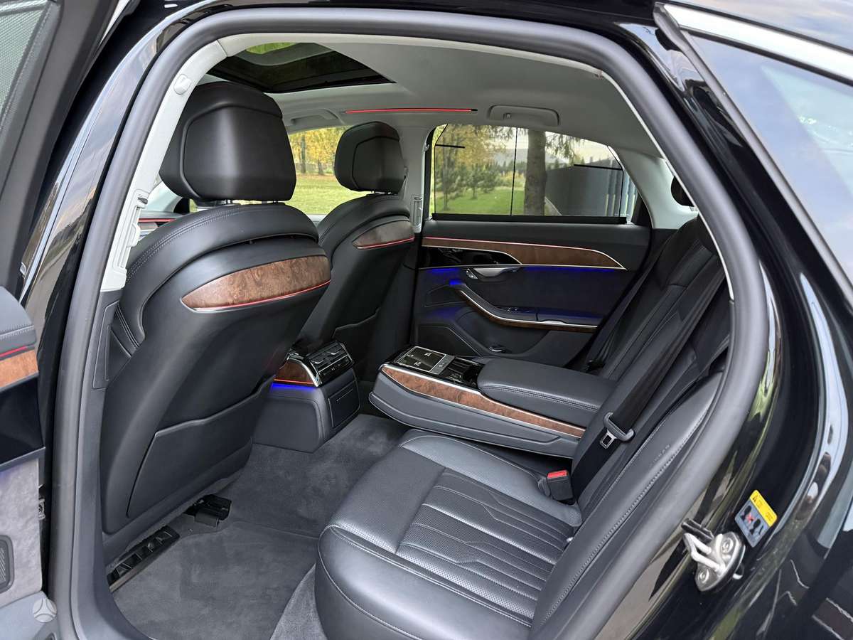 Audi A8, 3.0 l., Седан