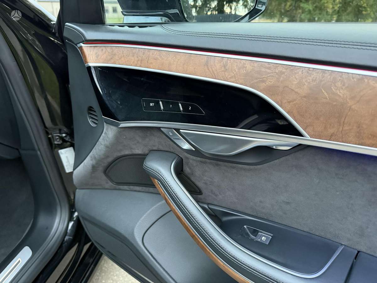 Audi A8, 3.0 l., Седан
