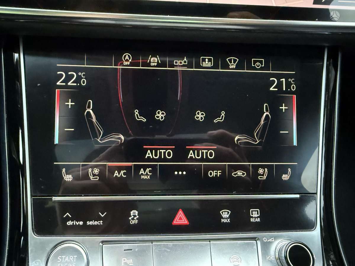 Audi A8, 3.0 l., Седан