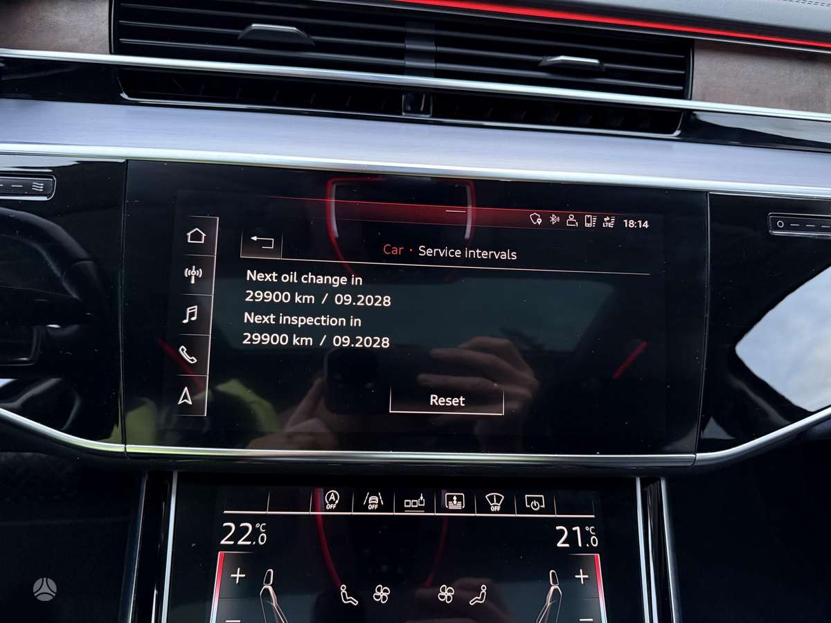 Audi A8, 3.0 l., Седан