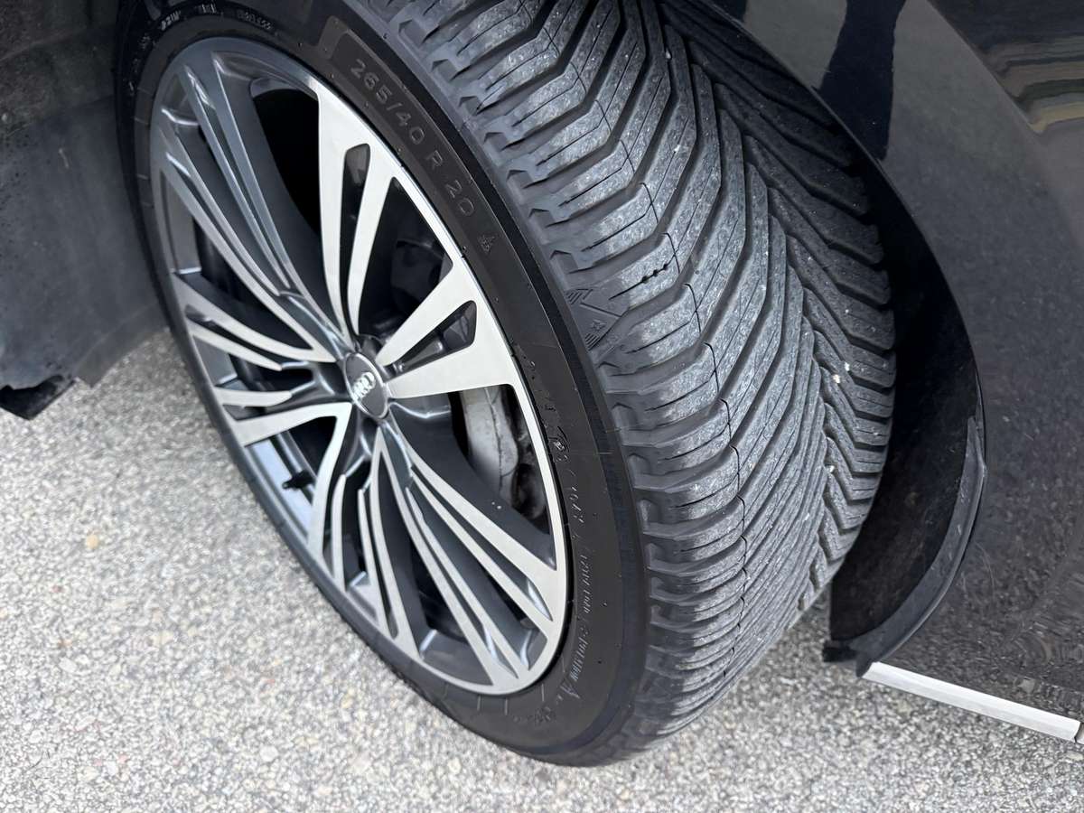 Audi A8, 3.0 l., Седан