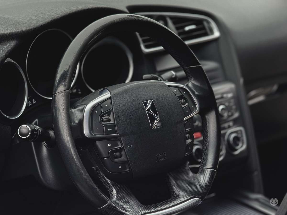 Citroen DS4, 1.6 l., hatchback