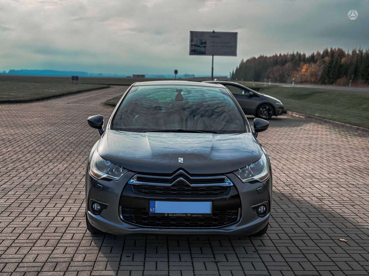 Citroen DS4, 1.6 l., hatchback