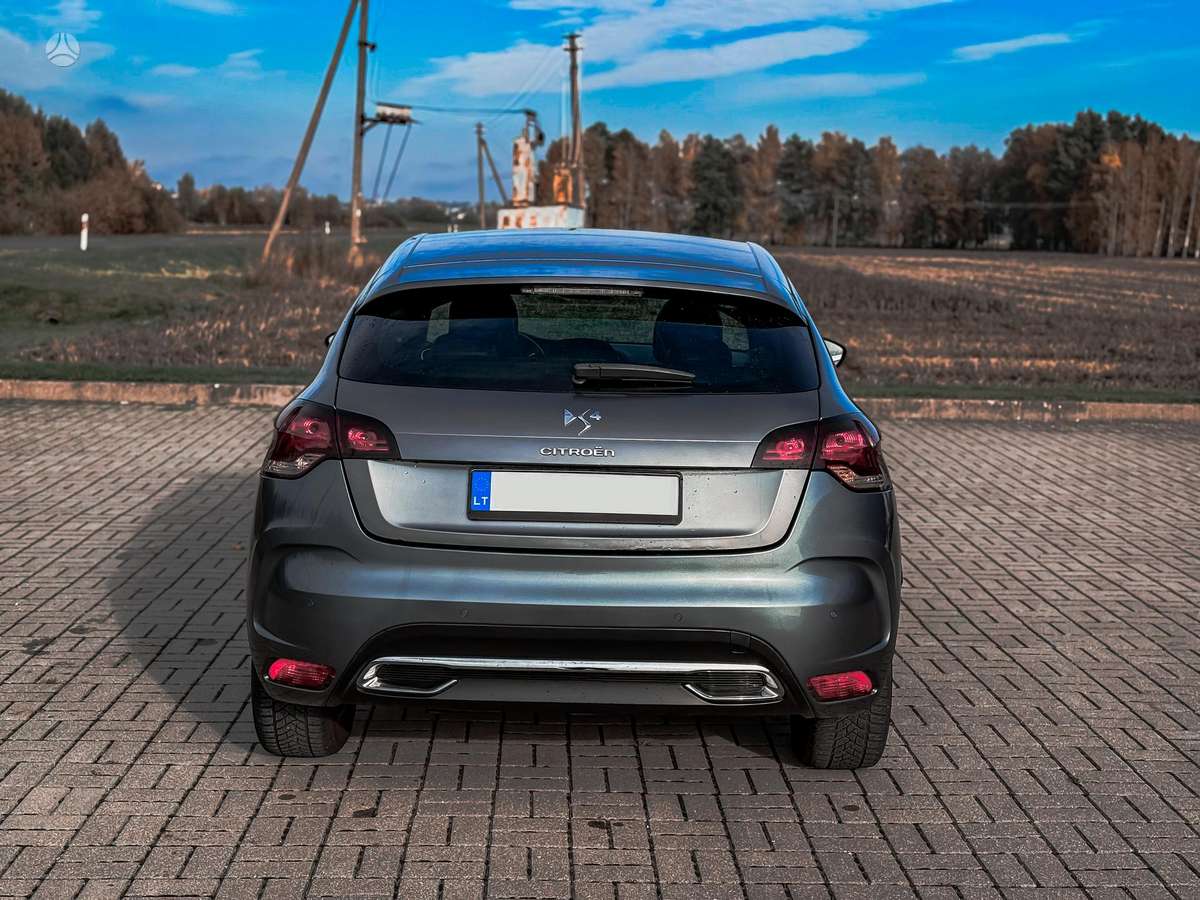 Citroen DS4, 1.6 l., hatchback