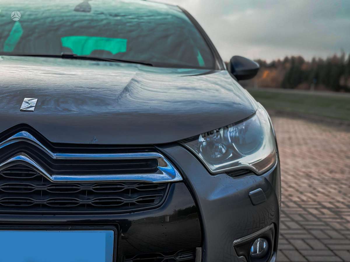 Citroen DS4, 1.6 l., hatchback