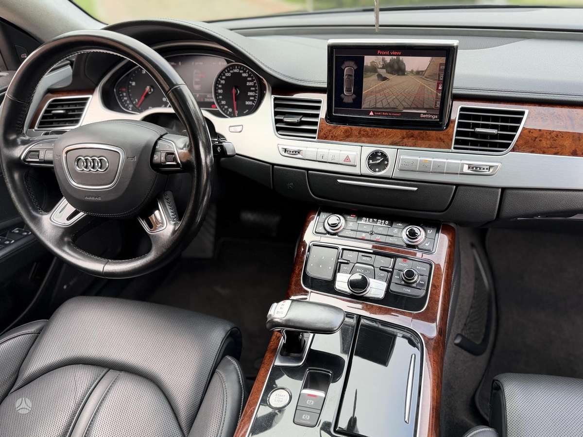 Audi A8, 4.2 l., Седан