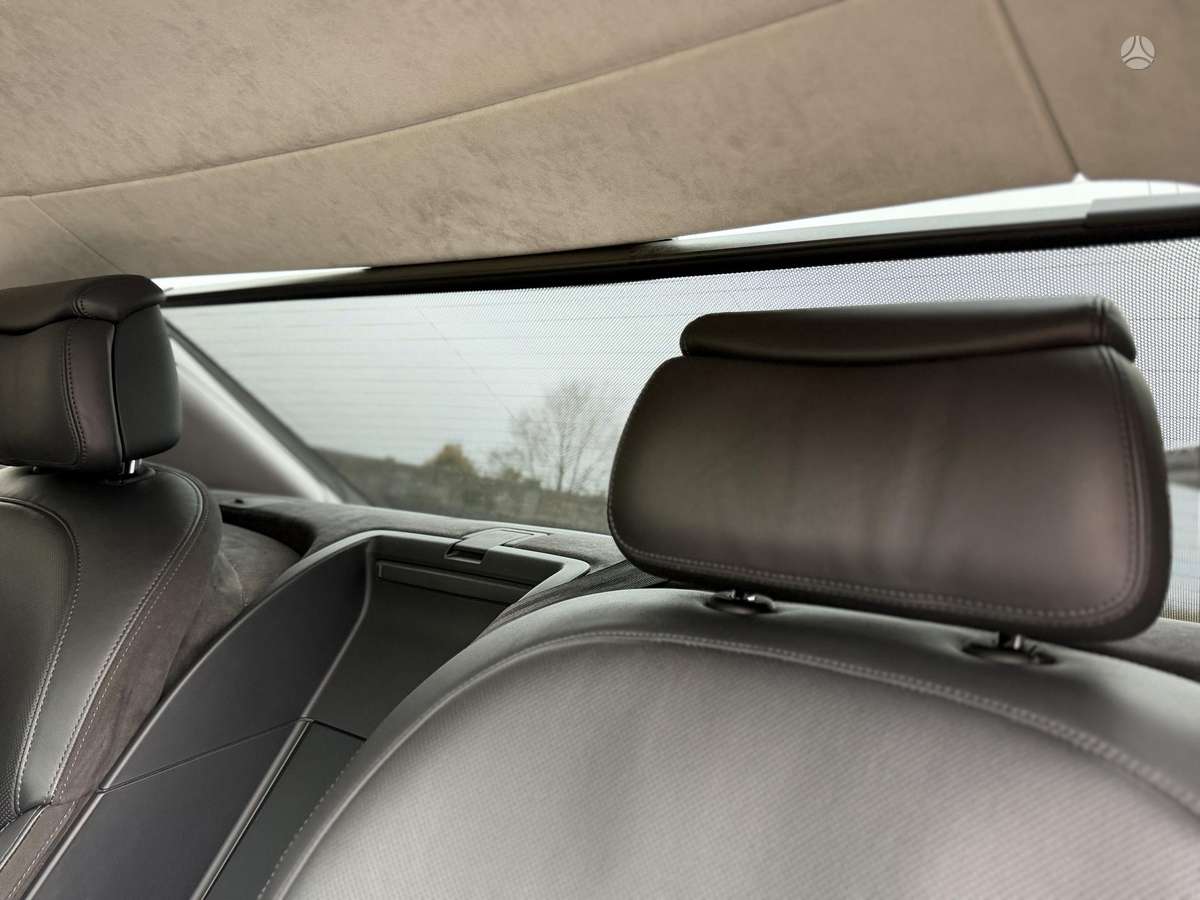 Audi A8, 4.2 l., Седан