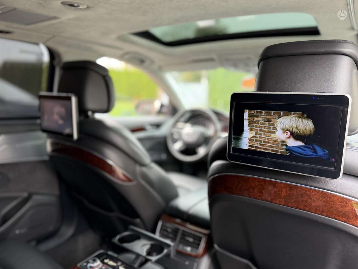 Audi A8, 4.2 l., Седан