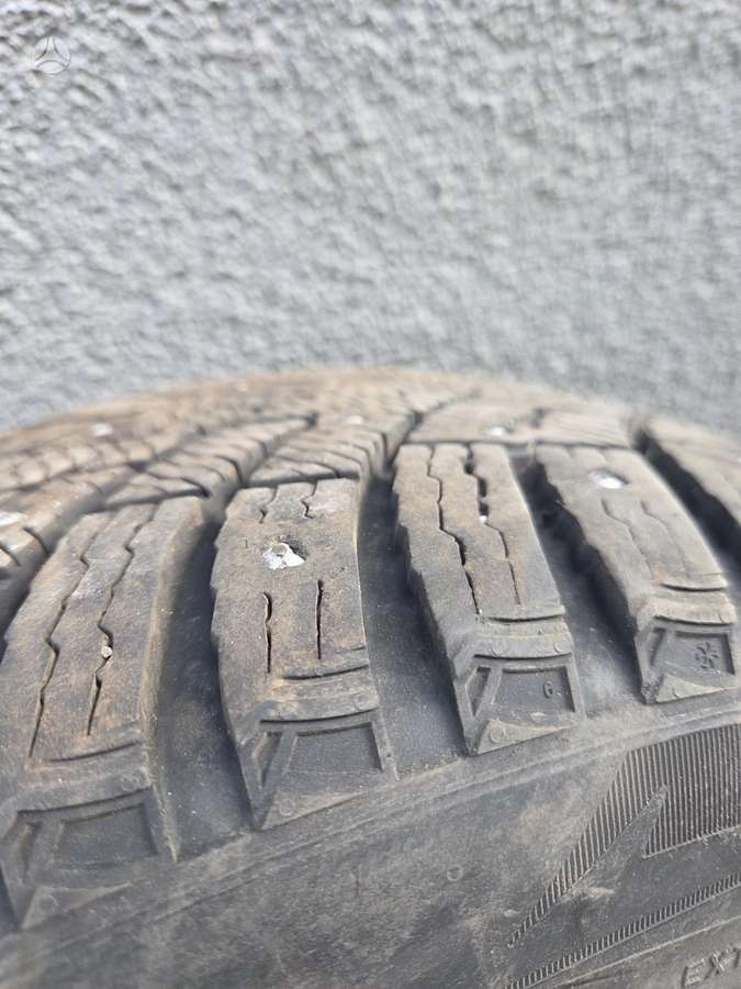 Pirelli ICE ZERO 2, зимние 235/45 R18