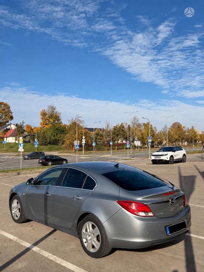 Opel Insignia, 2.0 l., hatchback