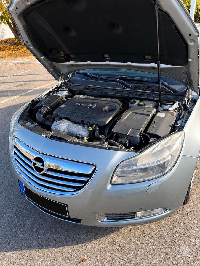 Opel Insignia, 2.0 l., hatchback