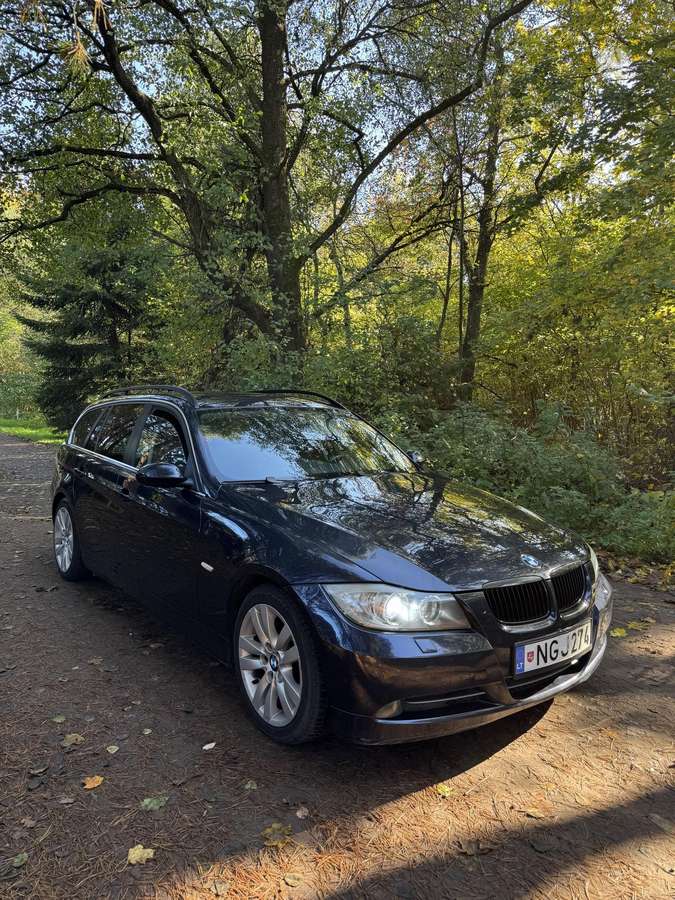 BMW 330