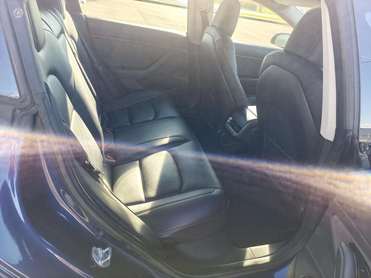 Tesla Model 3, Хэтчбек