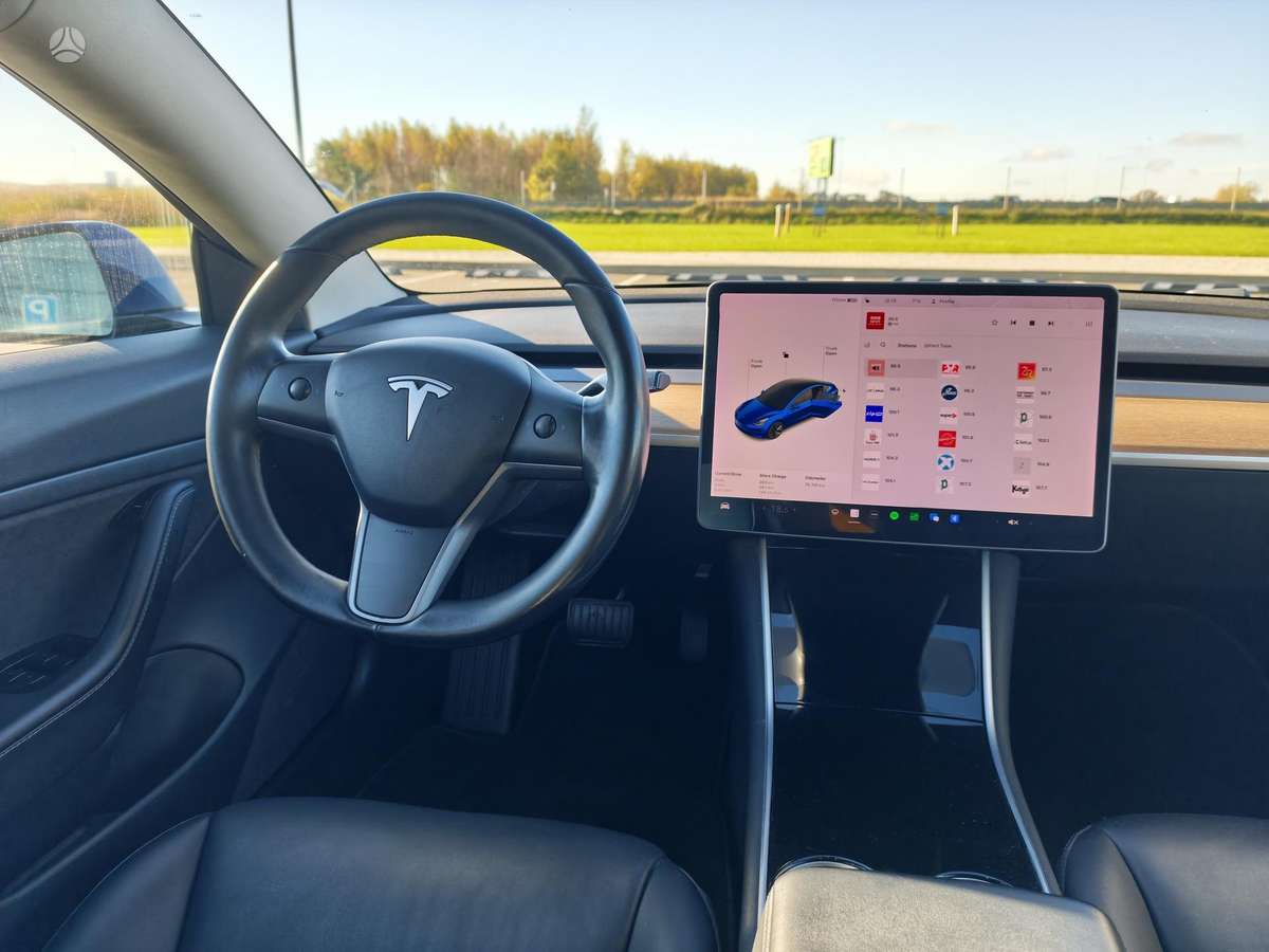 Tesla Model 3, hečbekas