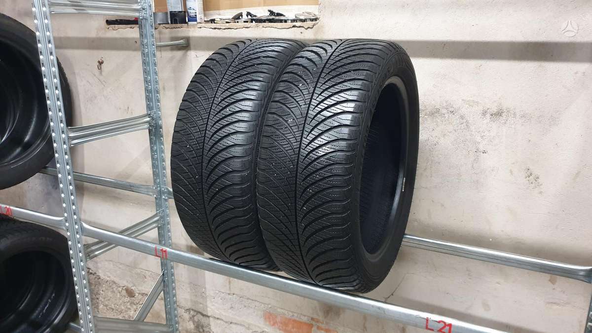 Goodyear Vector 4 Seasons, летние 215/50 R17