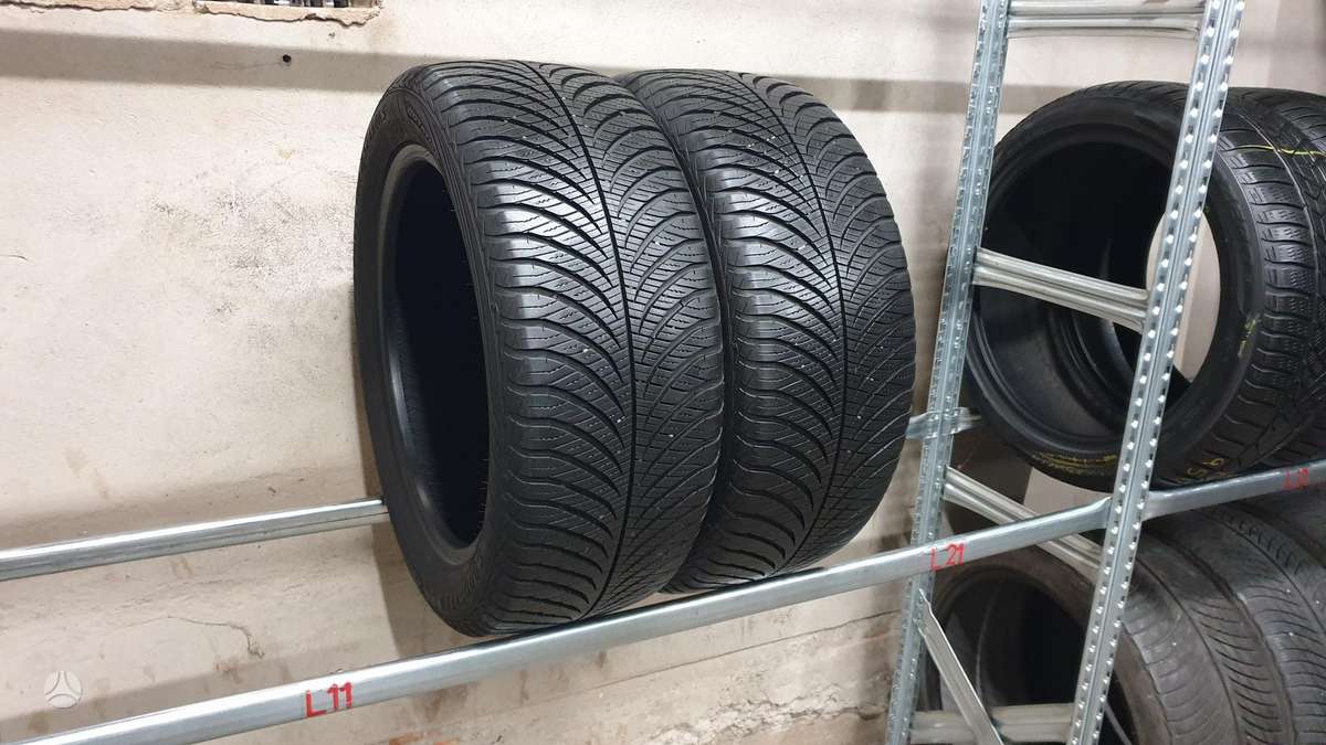 Goodyear Vector 4 Seasons, летние 215/50 R17