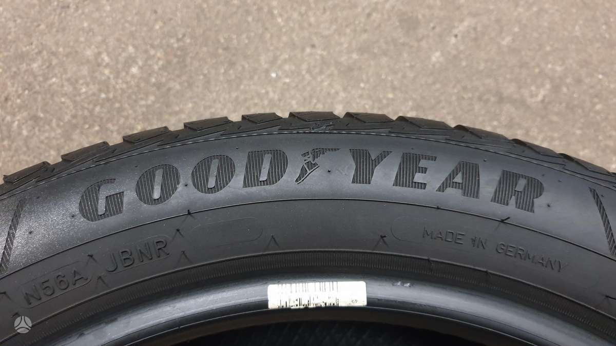 Goodyear Vector 4 Seasons, летние 215/50 R17