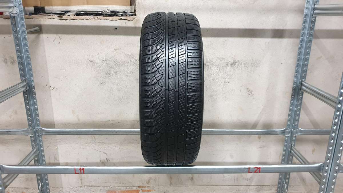 Pirelli PZero Winter, winter 235/50 R19