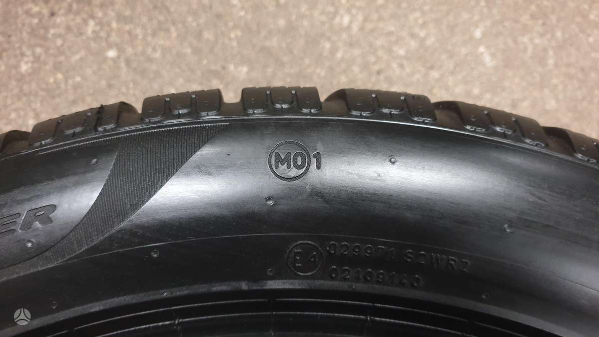 Pirelli PZero Winter, winter 235/50 R19