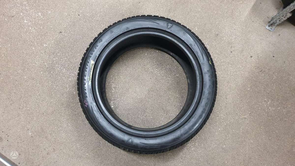 Firestone Winterhawk 4, winter 275/45 R20