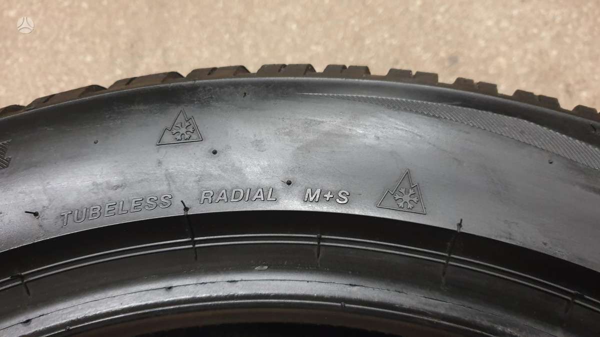 Firestone Winterhawk 4, winter 275/45 R20