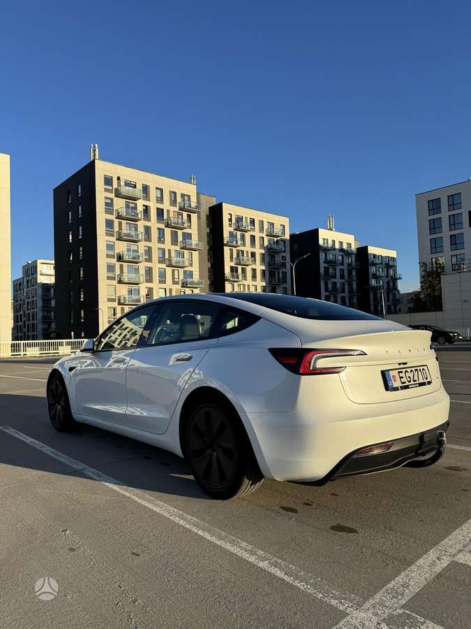 Tesla Model 3, 82 кВт·ч, Седан