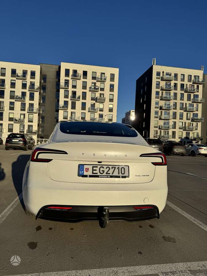 Tesla Model 3, 82 кВт·ч, Седан