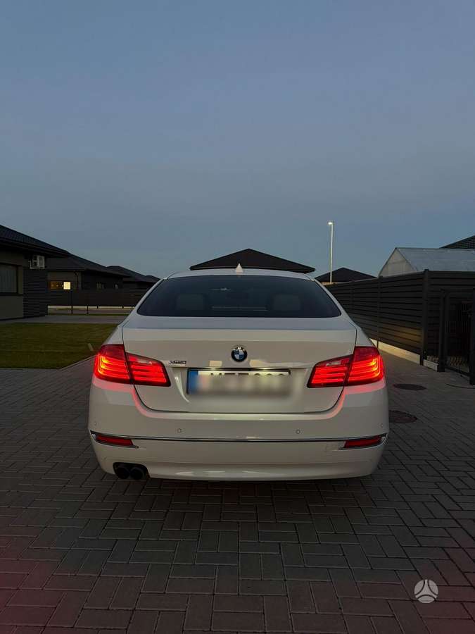 BMW 528, 2.0 l., Седан