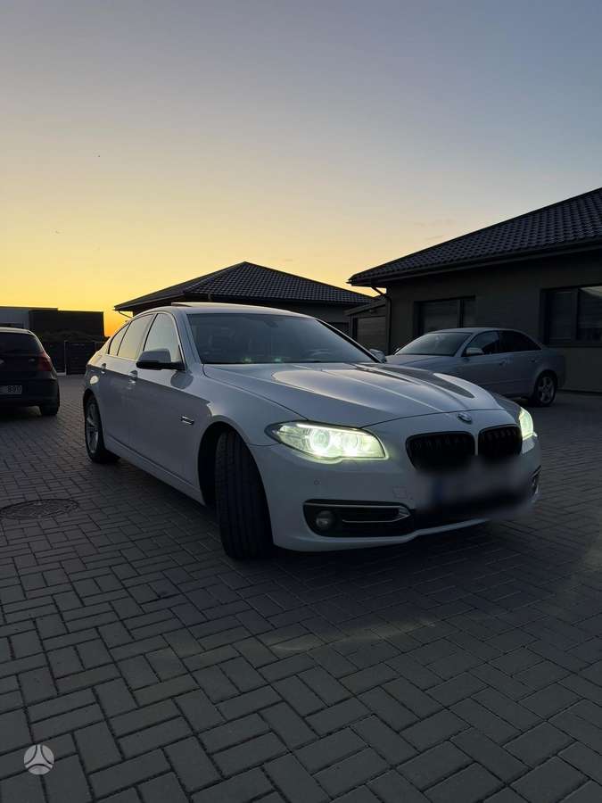 BMW 528, 2.0 l., Седан