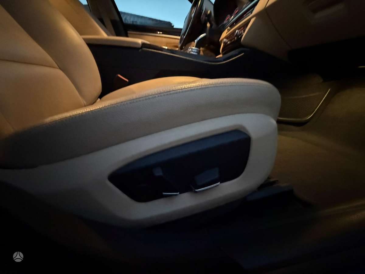 BMW 528, 2.0 l., Седан