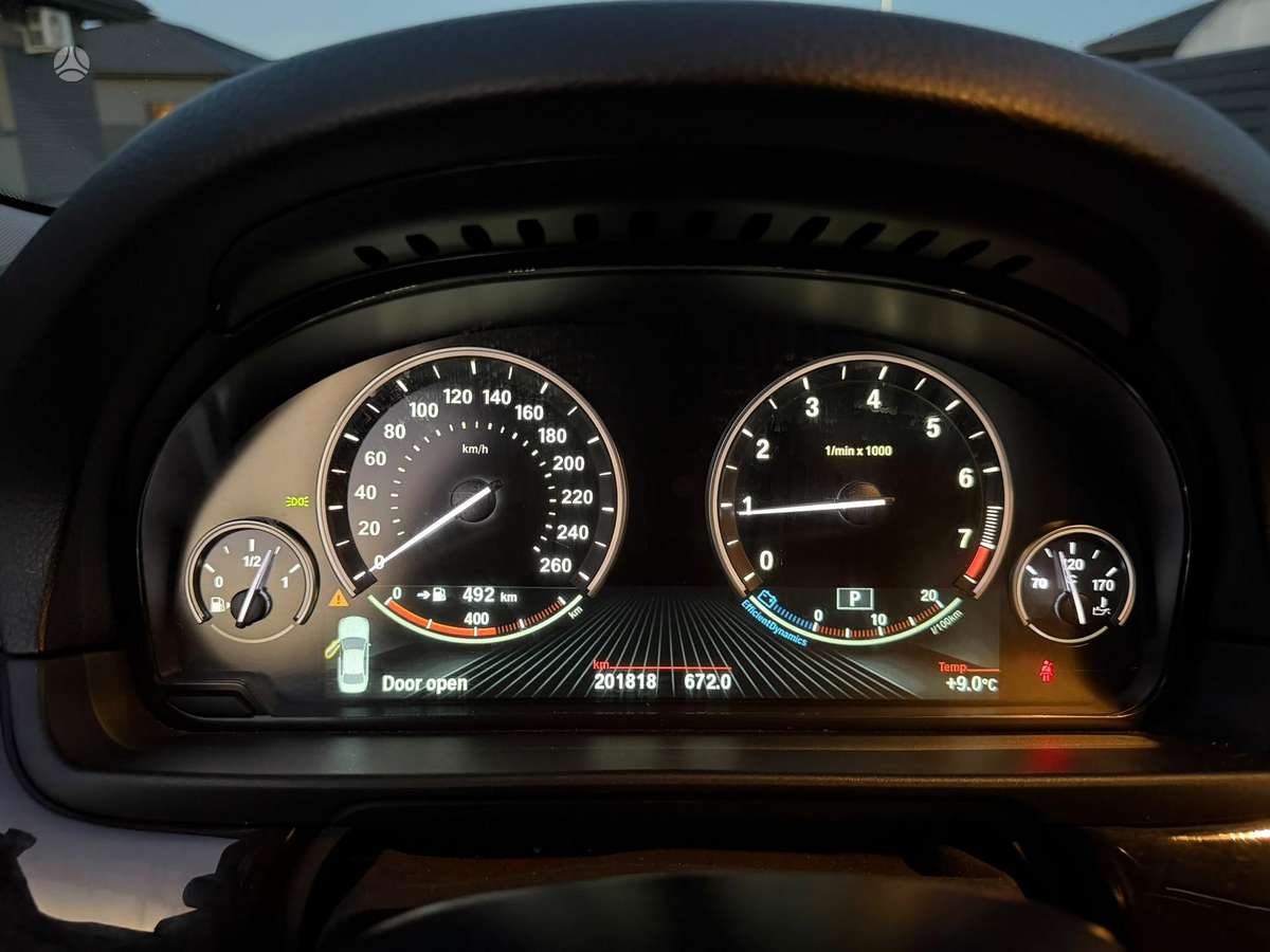 BMW 528, 2.0 l., Седан