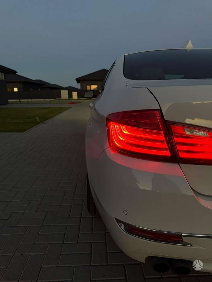 BMW 528, 2.0 l., Седан