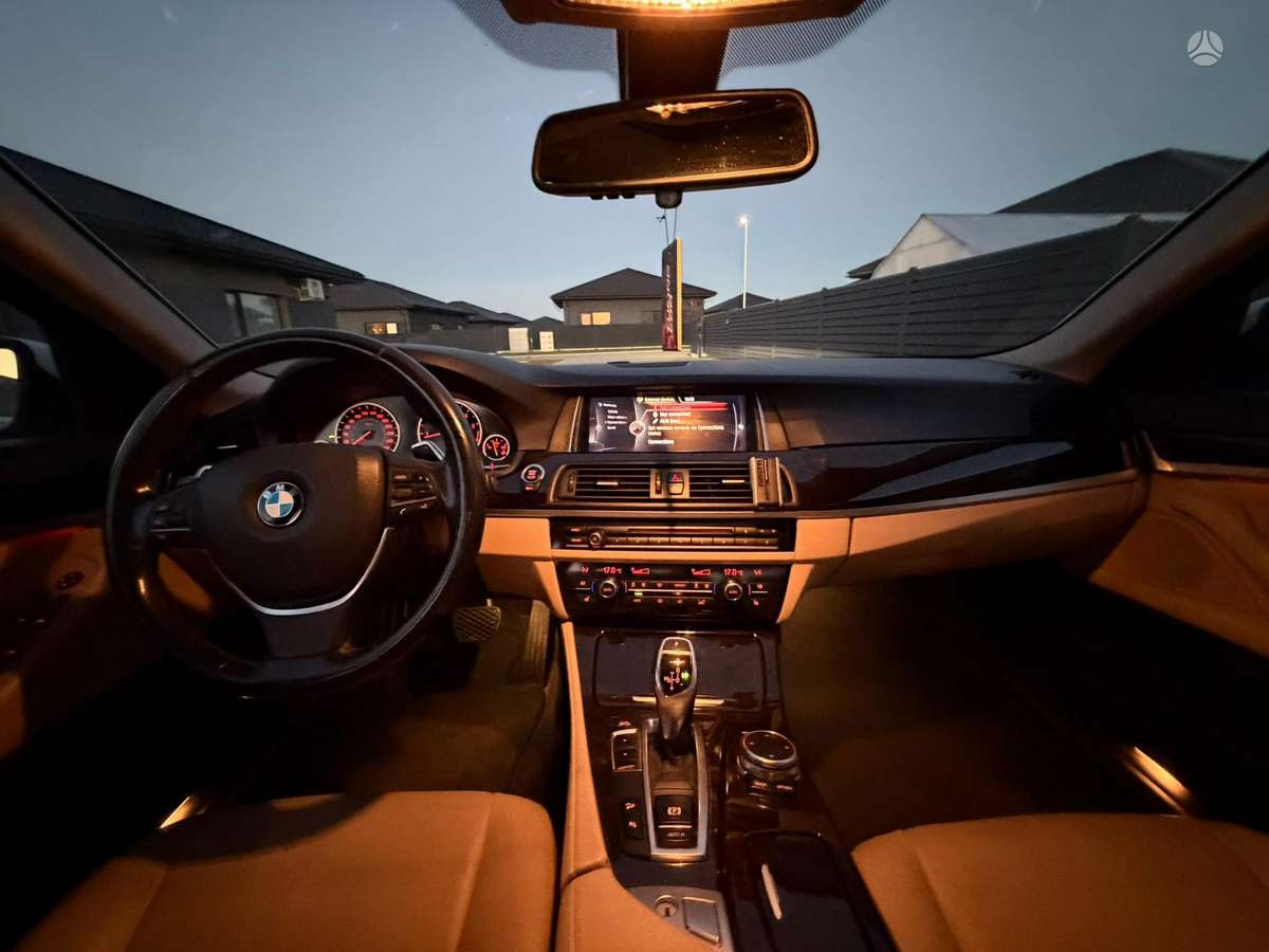 BMW 528, 2.0 l., Седан