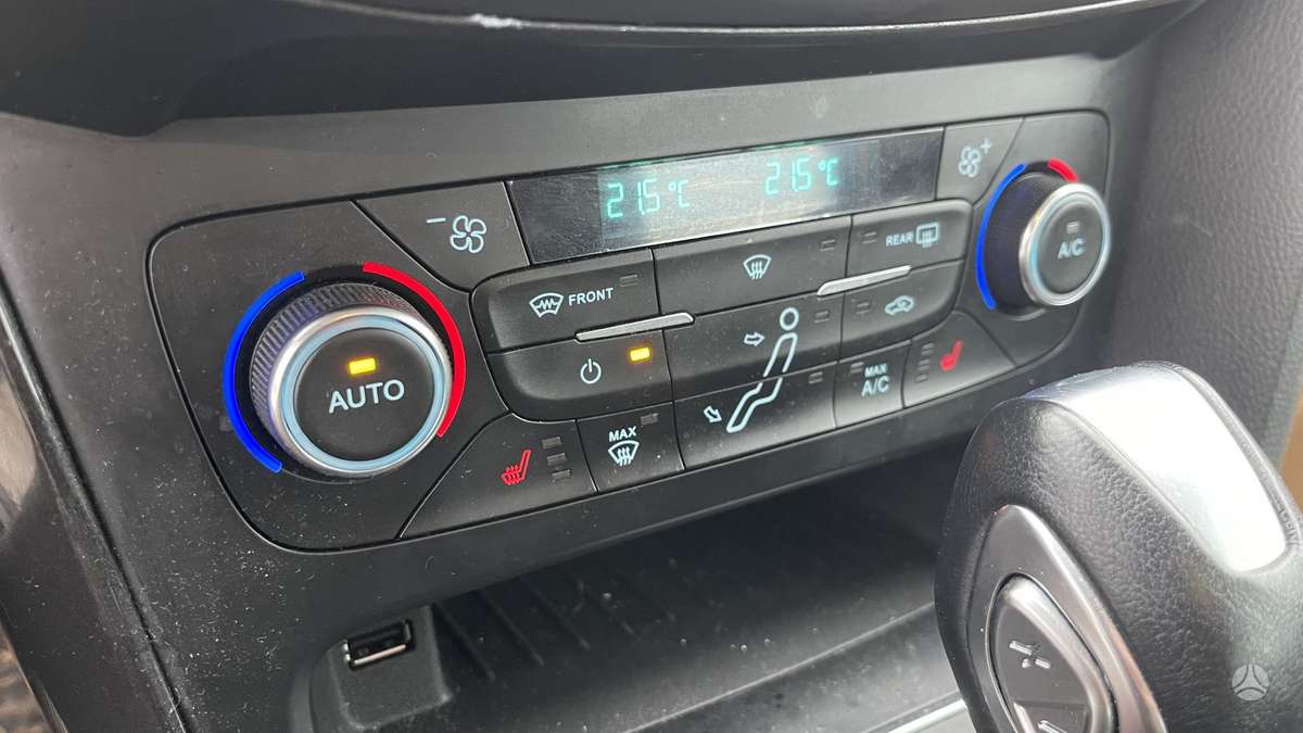 Ford Focus, 1.0 l., Седан