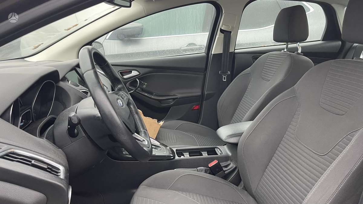 Ford Focus, 1.0 l., Седан
