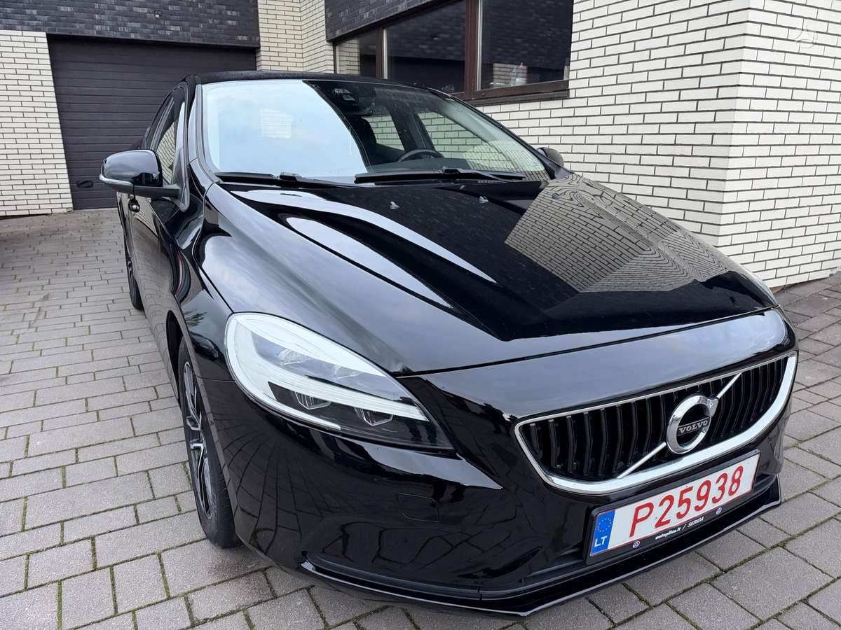 Volvo V40, 2.0 l., hatchback