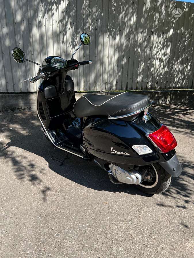Piaggio Vespa 125cc, scooters / mopeds