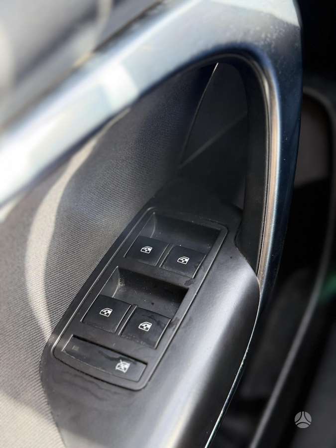 Opel Insignia 2014 — фото 11